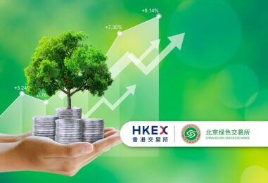 Hong Kong and China Bourses Ink MoU for Green Finance